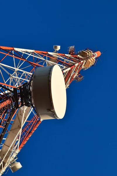 Telekommunikation mast. Royaltyfria Stockfoton