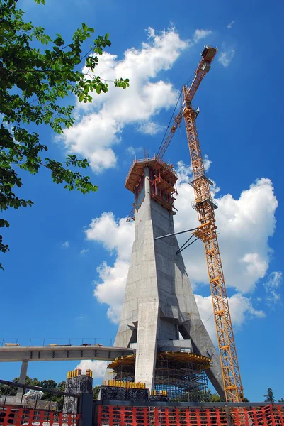 Construindo uma torre de TV na Sérvia — Fotografia de Stock