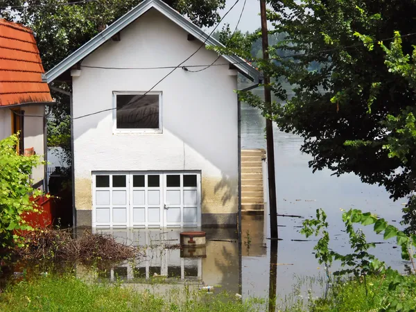 Flood - house in water — Stock Photo, Image