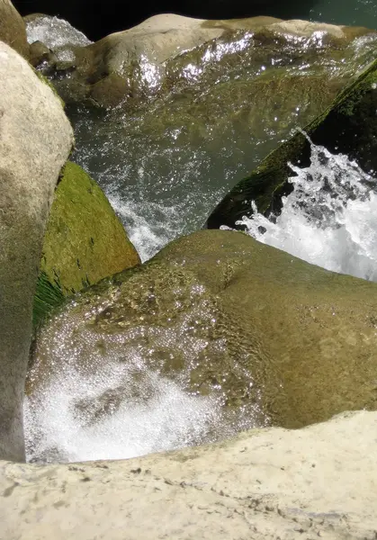 Rocks and Water — Stock Photo, Image