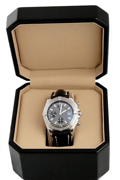 Zwarte doos met luxe horloge — Stockfoto