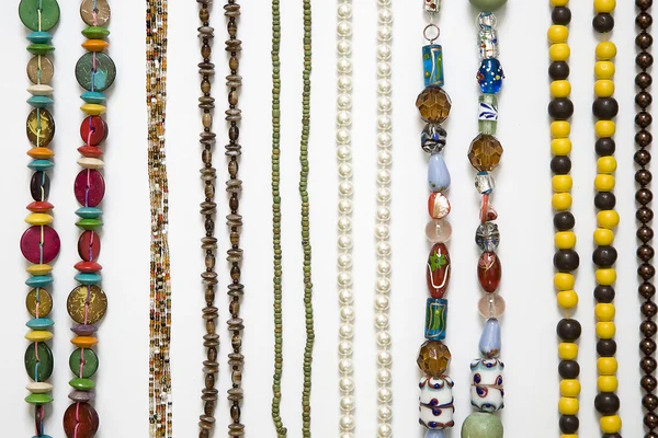 Chaîne de perles colorées — Photo