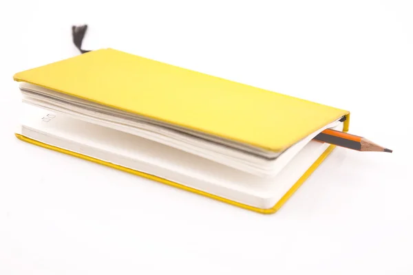Жовтий ноутбук — стокове фото