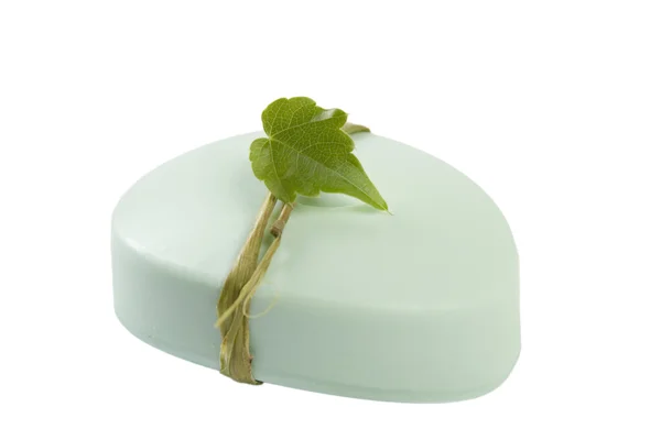 Grön tvål med blad — Stockfoto