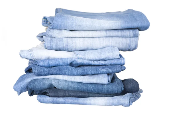 Stack blå denim jeans — Stockfoto