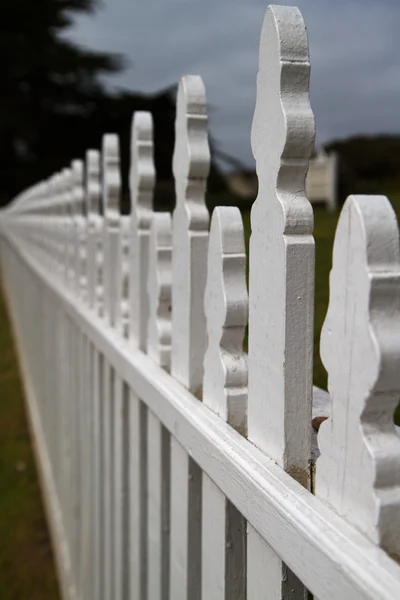 Dimishing staket — Stockfoto