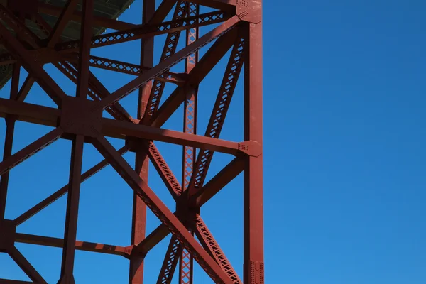 Rote Stahlkonstruktion — Stockfoto