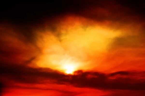 Zachód słońca z chmurami — Zdjęcie stockowe