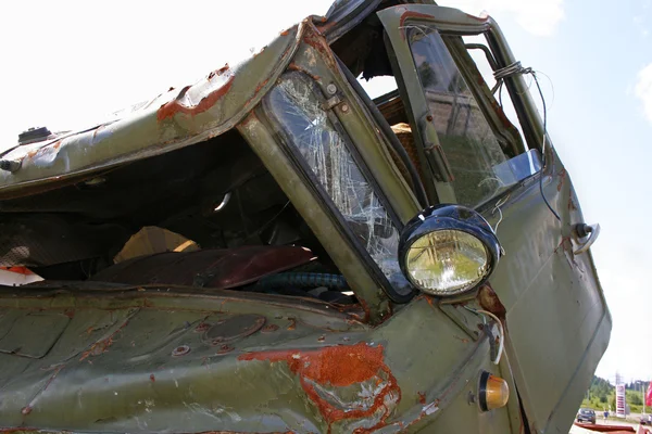 Crushed car — Stock Photo, Image