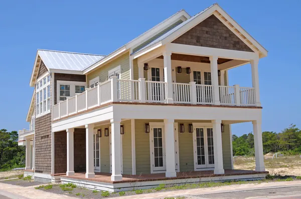 Nya beach house i konstruktion — Stockfoto