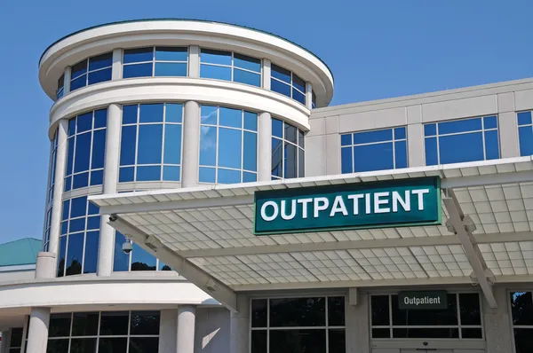 Hospital Outpatient Entrance Sign — Stock Photo, Image