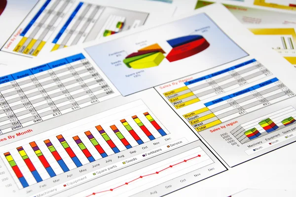 Relatório de Vendas em Estatísticas, Gráficos e Gráficos — Fotografia de Stock