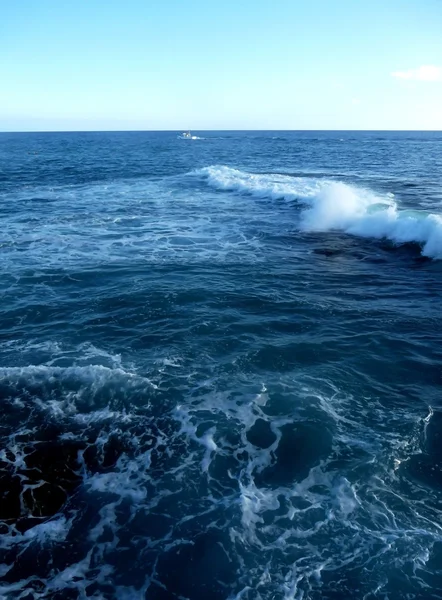 Морские волны — стоковое фото
