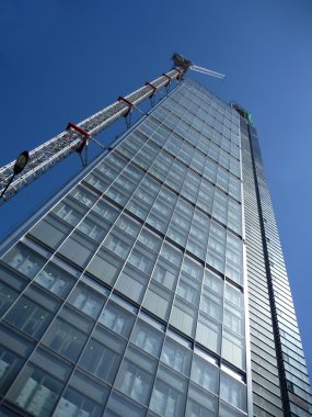 Bina Londra yapım aşamasında