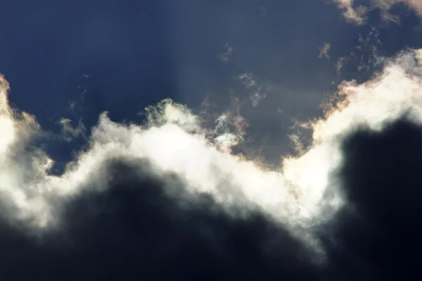 Nubes altas en el cielo — Foto de Stock