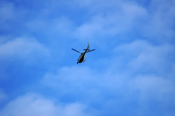 Helikopteres repülés — Stock Fotó