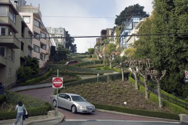 San Francisco 'daki Lombard Caddesi.