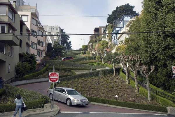 Lombard street in San Francisco — Stock Photo, Image