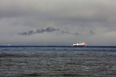 Golden Gate Köprüsü yanında göster