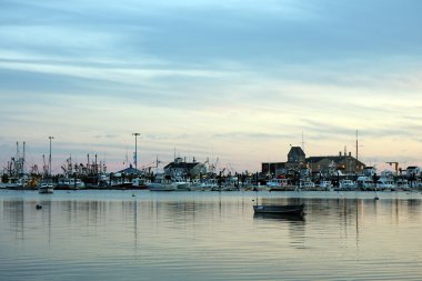 Provincetown koyunda göster