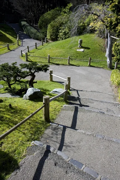 Japanese garden path — Stock Photo, Image
