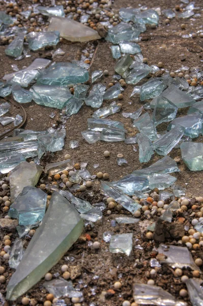 Piezas de vidrio roto — Foto de Stock