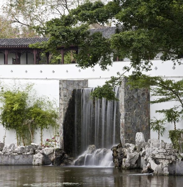 중국 정원 및 연못 — 스톡 사진