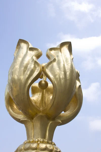 Golden Bauhinia staty — Stockfoto