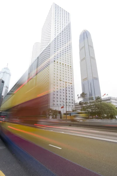 Trafic à travers le centre-ville de HongKong — Photo
