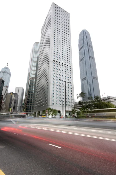 Verkehr durch die Innenstadt in Hongkong — Stockfoto