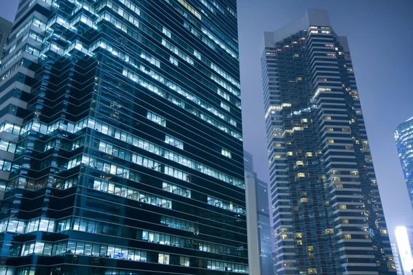 Modern skyskrapa byggnad — Stockfoto