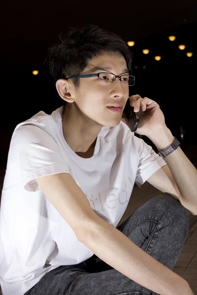 Asiatischer junger Mann — Stockfoto