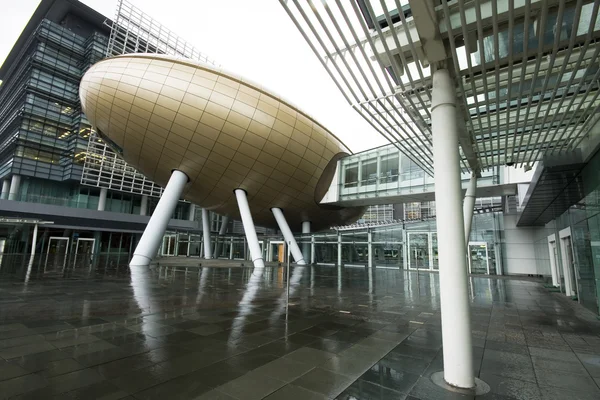 Hong Kong edificio moderno durante il giorno — Foto Stock