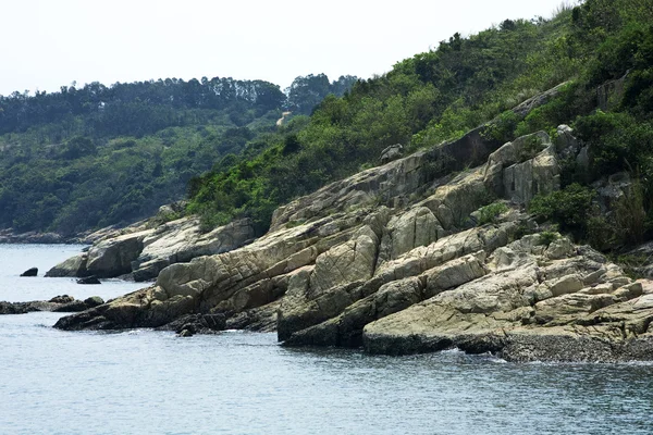 Roca y mar en Hong Kong — Foto de Stock