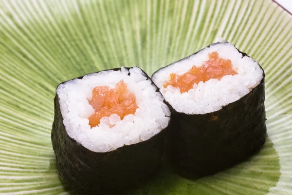 日本寿司放在盘子里 — 图库照片