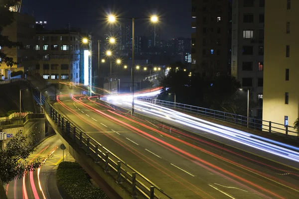 Ponte sul traffico di notte — Foto Stock