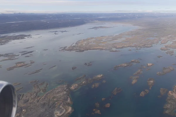 Petit lac dans le fjord norvégien — Photo