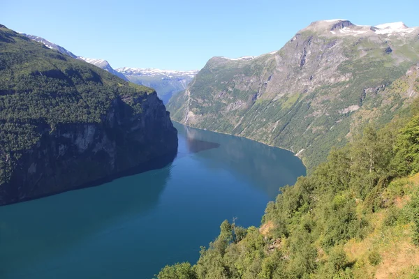 Kis tó a norvég fjord — Stock Fotó