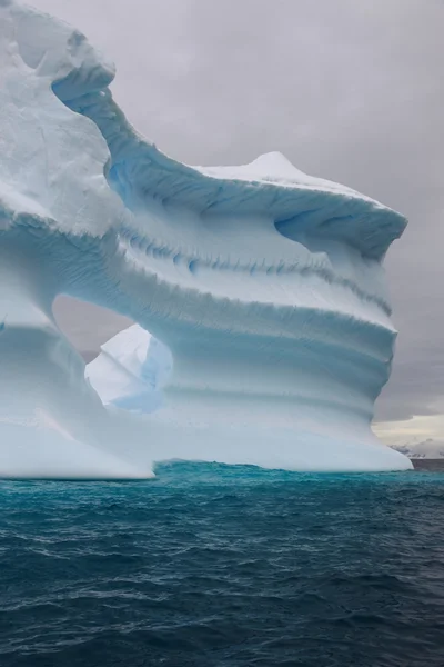 Ventana de ingenio Iceberg — Foto de Stock