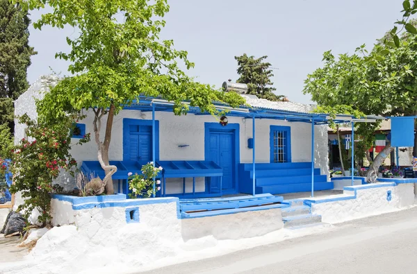 Antigua casa de pueblo griega —  Fotos de Stock