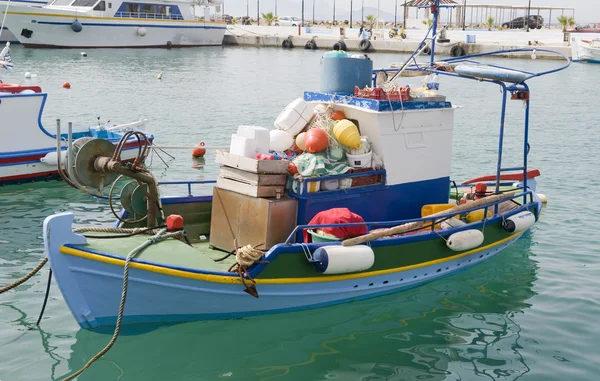 Yunan balıkçı teknesi — Stok fotoğraf