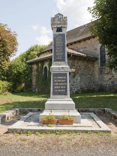 Kriegerdenkmal nieudan village — Stockfoto