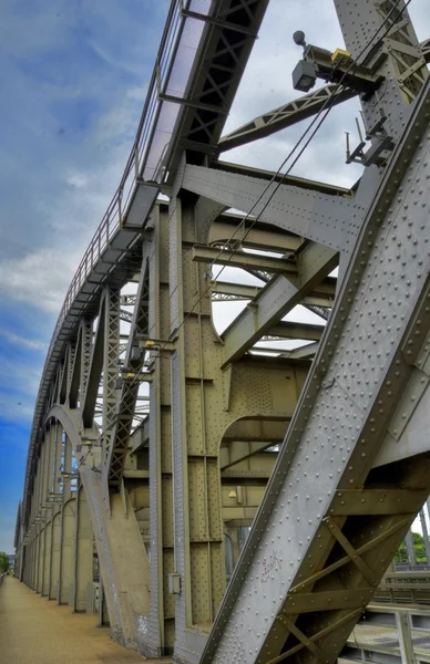 工业时代钢桥 — 图库照片