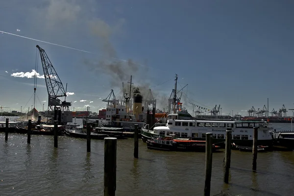 Stary port w Hamburgu — Zdjęcie stockowe
