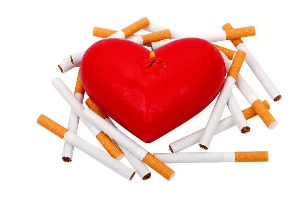 Cigarety a srdce — Stock fotografie