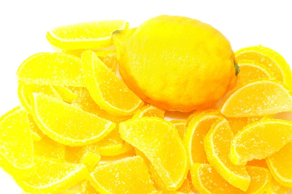 Lemons and lemon slices — Stock Photo, Image