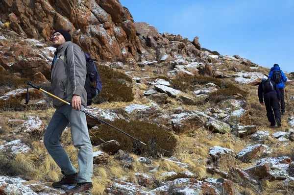 Patika yüksek dağ adamı — Stok fotoğraf