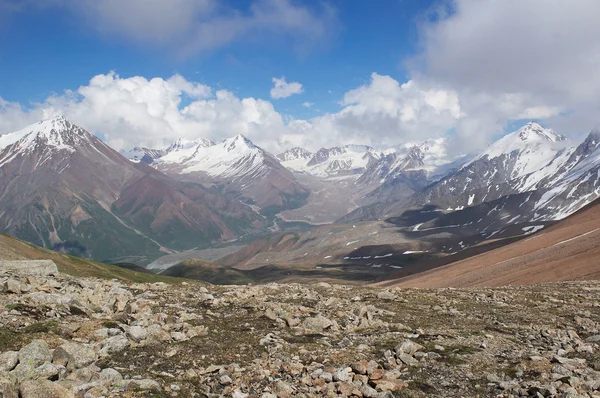 Погляд з гірським перевалом — стокове фото
