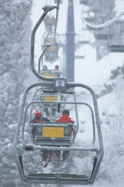 Lift in sneeuwval — Stockfoto