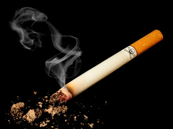 Cigarette with skull — Stock Photo, Image